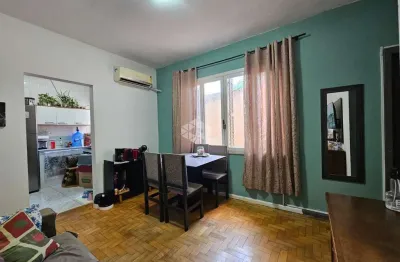Apartamento 2 dormitórios, na marcelo gama junto a próximo sogipa, são joão, porto alegre