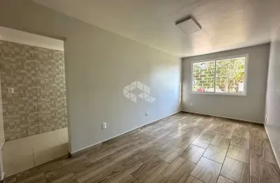 Apartamento 2 dormitórios reformado no bairro humaitá