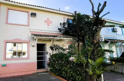 Casa em condomínio fechado, com vaga de garagem no bairro humaita, em porto alegre