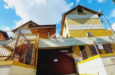 Casa em condominio com 03 quartos -02 vagas -bairo santa tereza