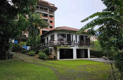 Terreno à venda com 1.218,25m², viabilidade para 14 pavimentos -  barreiros - são josé - sc