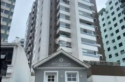 Charmosa casa comercial á venda em região nobre de florianópolis