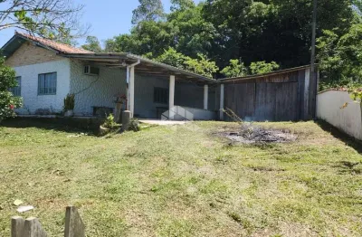 Sítio encantador à venda em  imaruí | 1.364 m² | casa ampla e desocupada