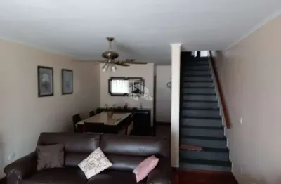 Casa com 3 quartos à venda na Rua Augusto Viana de Castelo, 110, Vila Basileia, São Paulo