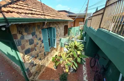 Casa a venda com 5 dormitorios no bairro de santa teresinha.