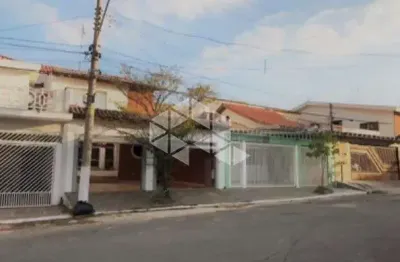 Casa espaçosa com 4 dormitórios em rua tranquila no jardim bortolândia