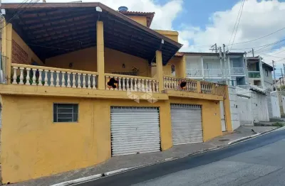 Conjunto com 5 casas independentes  - impecáveis - frente para duas ruas na Vila Aurora