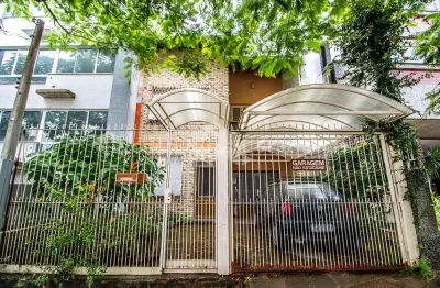 Casa com 3 quartos à venda na Avenida Taquara, 428, Petrópolis, Porto Alegre