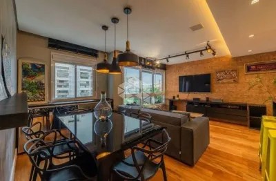 Vende apartamento com  2 quartos e 2 vagas junto ao zaffari higienópolis