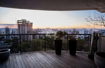 Apartamento com 3 quartos à venda na Avenida Coronel Lucas de Oliveira, 1025, Petrópolis, Porto Alegre