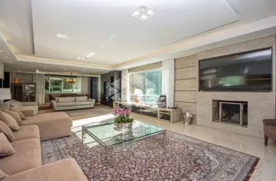 Apartamento 3 suítes com infraestrutura e 3 vagas no três figueiras