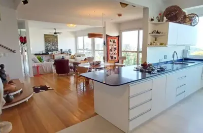 Cobertura 3 dorm, 2 suítes, 3 vagas de garagem, em frente ao colégio farroupilha.