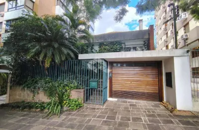 Casa com 3 quartos à venda na Rua Professor Langendonck, 72, Petrópolis, Porto Alegre