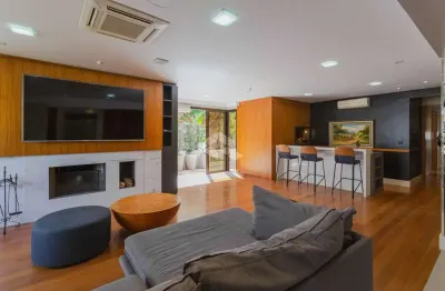 Apartamento com 3 quartos à venda na Rua Coronel Aurélio Bitencourt, 260, Rio Branco, Porto Alegre