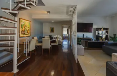 Cobertura oda reformada com linda vista e ótima localização!