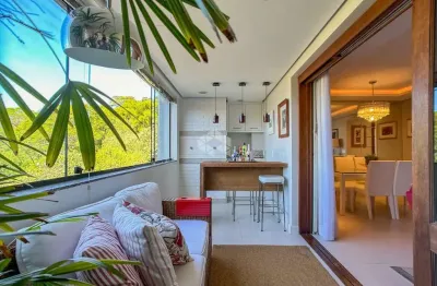 Apartamento 3 dormitórios, sendo 1 suíte e 2 vagas separadas no menino deus