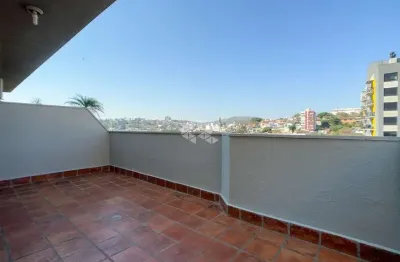 Cobertura com 174 m², 2 dormitórios com quarto auxiliar, 2 vagas separadas