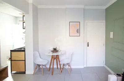 Apartamento mobiliado com 01 dormitório no centro histórico