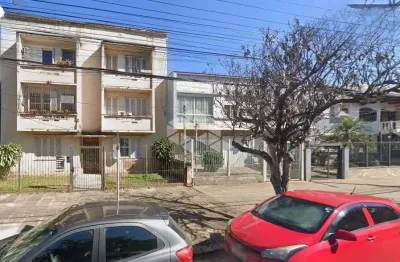 Apartamento térreo com 3 dormitórios a venda no bairro menino deus