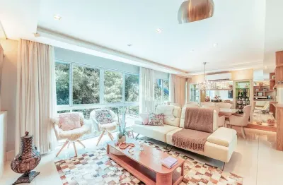 A casa dos sonhos, com 4 dormitorios em condominio fechado!