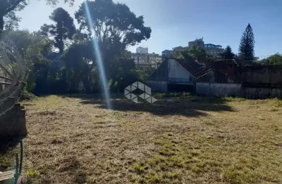 Excelente terreno de esquina com 525 m², bem localizado em região não alagada