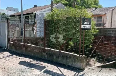 Terreno à venda na Rua Nunes, 328, Medianeira, Porto Alegre