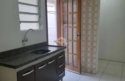Apto 2 dormitórios garden amplo, menino deus, ótima  localização, área não atingida