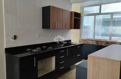 Apartamento 2 dorm reformado, suíte, churrasqueira, gar ao lado