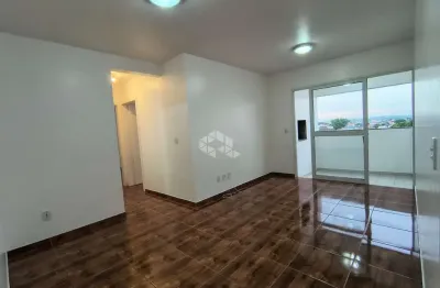 Apartamento 02 dormitorios, òtima localização no centro da cidade.