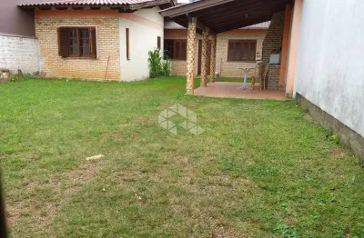 Casa térrea com 2 dormitórios/quartos no bairro são josé/canoas