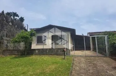 Casa com 03 dormitórios no bairro são luiz em farroupilha