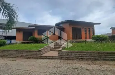 Casa de 03 dormitórios no bairro vicentina em farroupilha