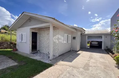 Casa com 03 dormitórios no bairro monte verde em farroupilha