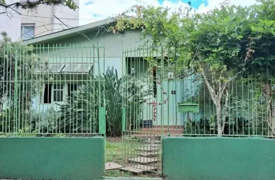 Casa com 3 quartos à venda na Rua Mariana Prezzi, 76, Pio X, Caxias do Sul