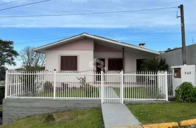 Casa com 03 dormitórios no bairro monte pasqual em farroupilha