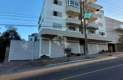 Uma sala comercial terreio, no imigrante, podendo usar o salão de festa.