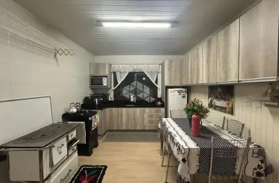 Casa com 70m2 no bairro primeiro de maio em farroupilha
