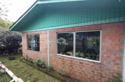 Casa em terreno de esquina localizada no bairro belvedere