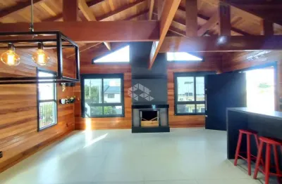 Casa à venda em madeira nobre no bairro belvedere em farroupilha