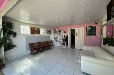 Casa no bairro cinquentenário com 3 dormitórios sendo 1 suíte