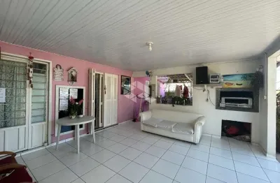 Casa no bairro cinquentenário com 3 dormitórios sendo 1 suíte