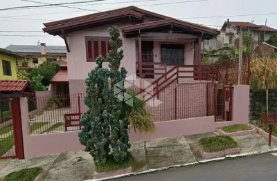 Casa com 4 quartos à venda na Santo ÂNgelo, 745, Monte Pasqual, Farroupilha