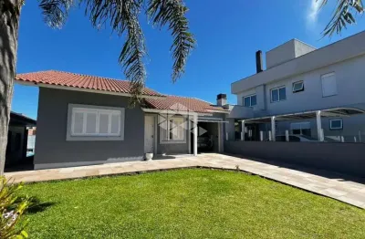 Casa com 3 quartos à venda na Rua Pedro Roberto Pergher, 413, Belvedere, Farroupilha