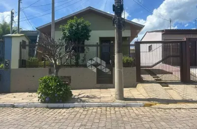 Casa com 3 quartos à venda na Rua Eugênio Valentini, 345, Cinquentenário, Farroupilha