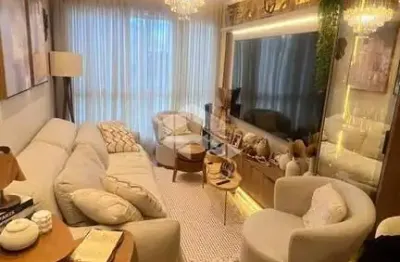 Apartamento semi mobiliado no bairro panazzolo em caxias do sul