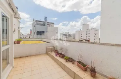 Cobertura à venda com 3 dormitórios sendo 1 suíte, 1 vaga de garagem e piscina no passo da areia - porto alegre/rs