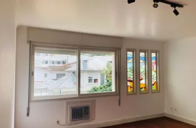 Apartamento de 2 dormitórios e 1 vaga de garagem no bairro auxiliadora