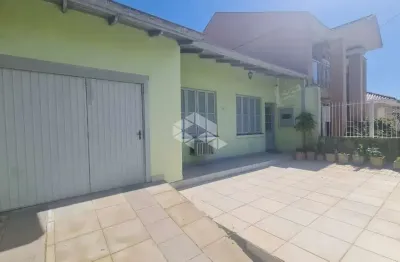 Casa à venda de 03 dormitórios na zona norte de porto alegre/rs
