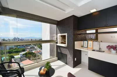 Apartamento mobiliado com 3 dormitórios, sendo 3 suítes, 3 vagas de garagem no bairro estreito em florianópolis/sc.