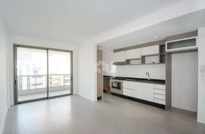 Apartamento semimobiliado com 3 dormitórios/quartos e sendo 1 suíte a venda - centro, florianópolis sc